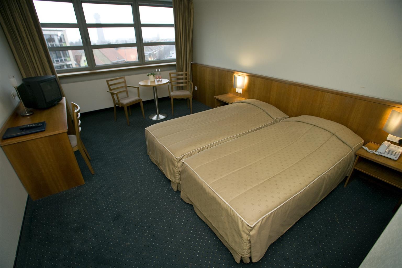Hotel Pax Diksmuide Exterior photo